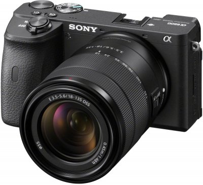 SONY ILCE-6600 Alfa 6600 - tělo - Black + objektiv 18-135mm SEL18135 